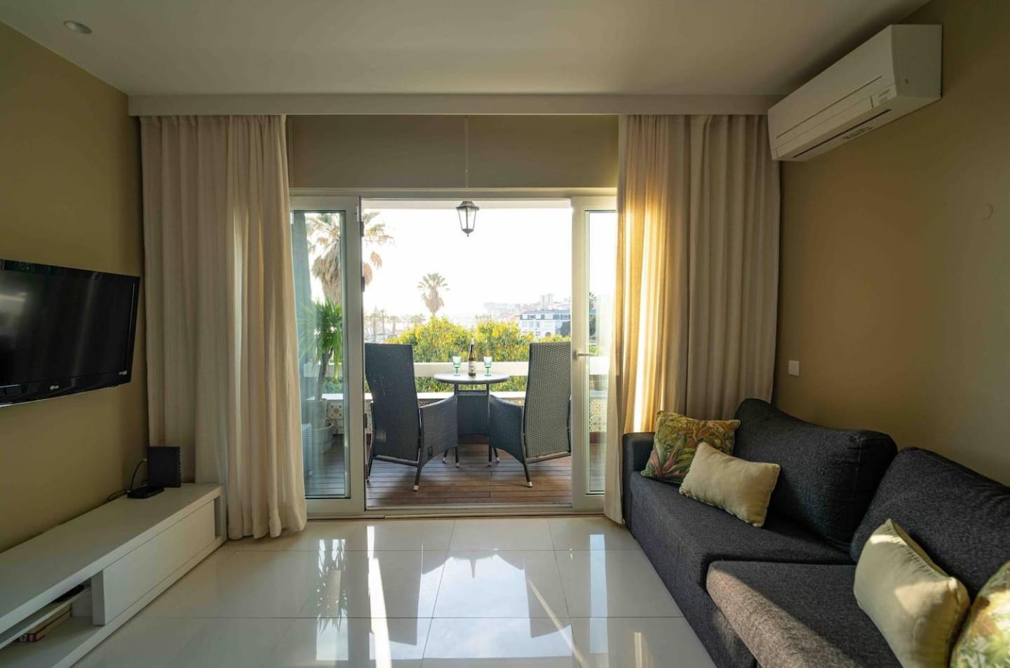 Sea View W Balcony 2 Mins Walk To Beach & Casino Estoril Dış mekan fotoğraf