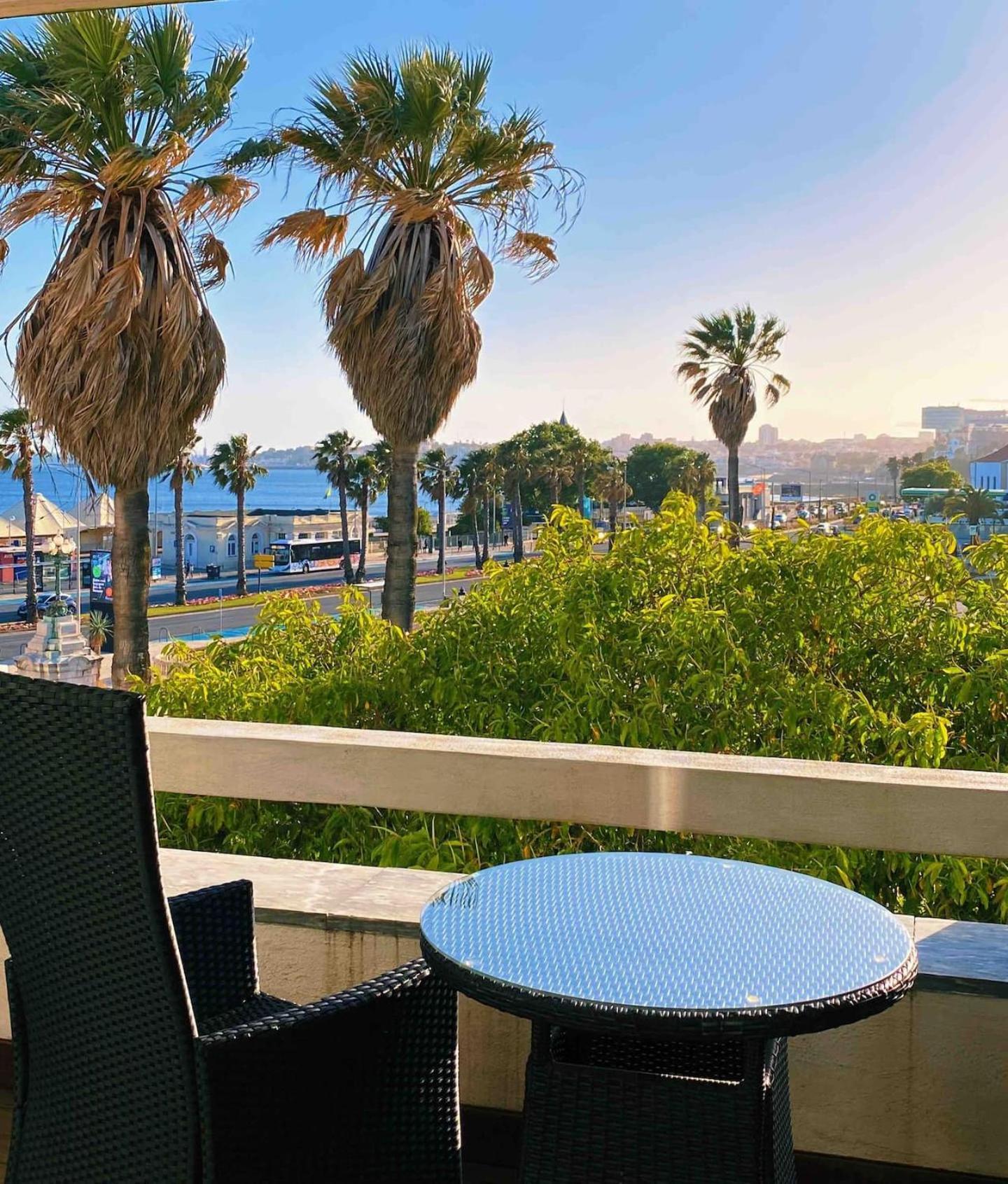 Sea View W Balcony 2 Mins Walk To Beach & Casino Estoril Dış mekan fotoğraf